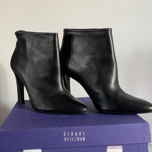 Stuart Weitzman Leather Ankle boots or Booties / Black / Size 9M